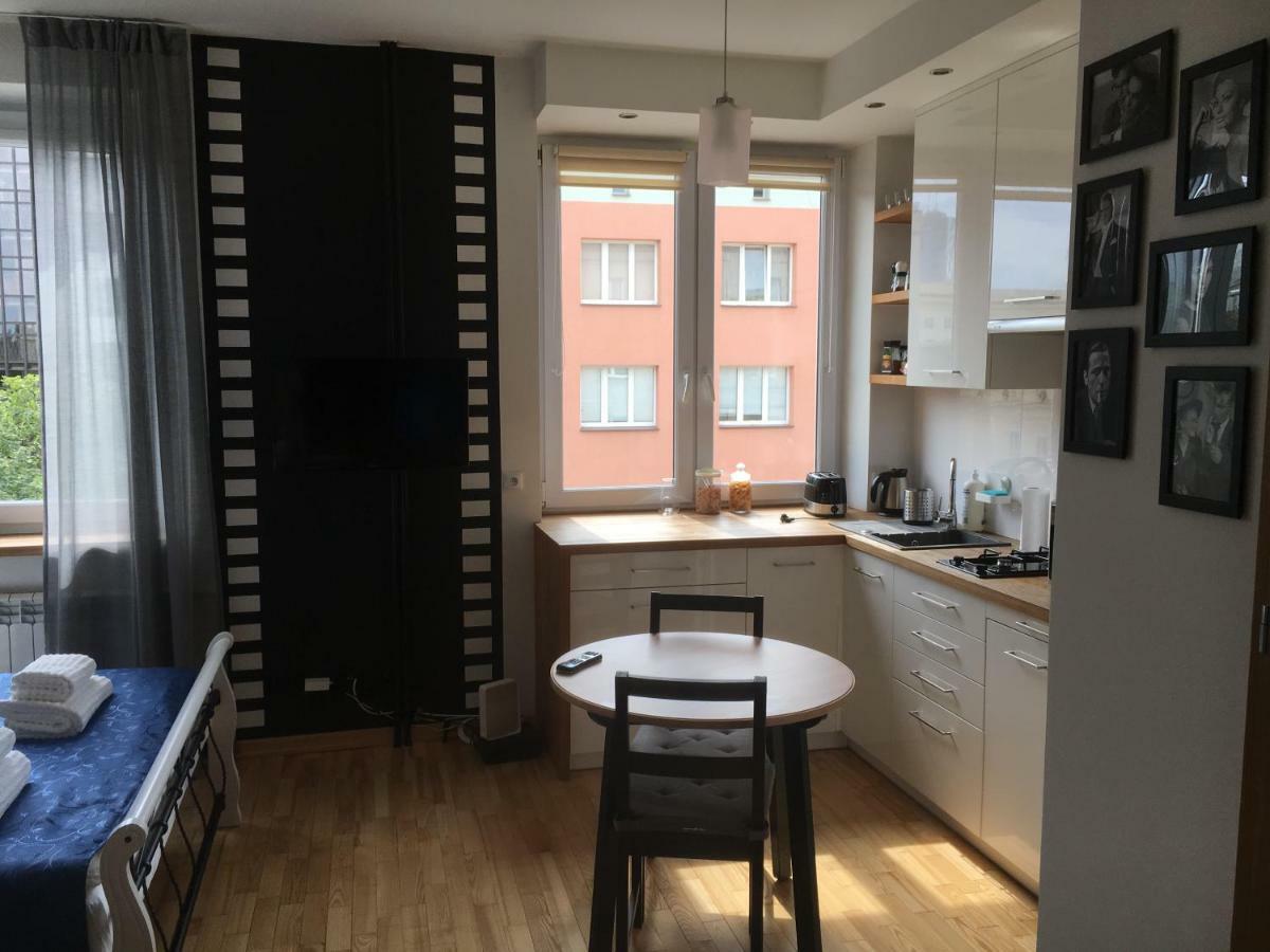 Apartment "Femina Cinema" Warsaw City Centre Buitenkant foto